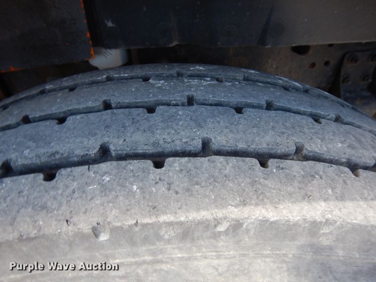 image for item FR9751 1995 International 4900  dump truck