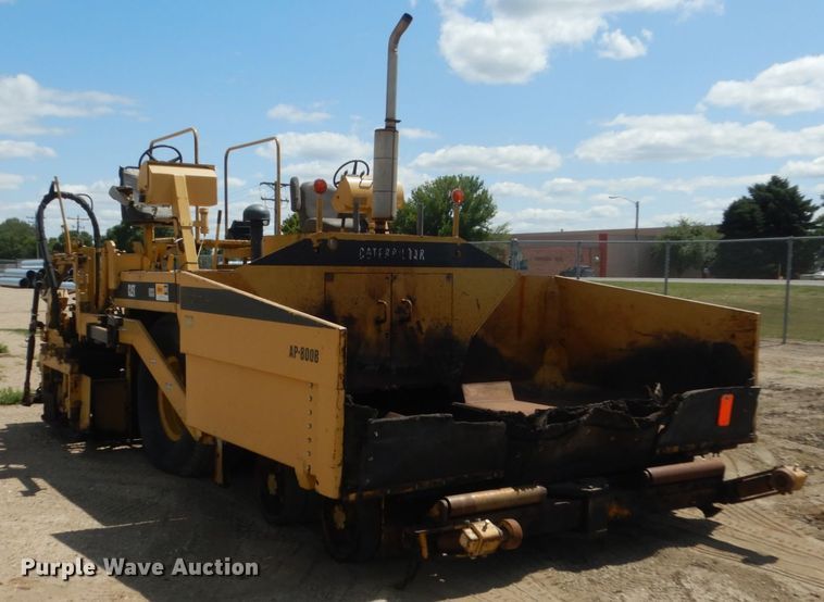 image for item FT9011 1991 Caterpillar AP-800B  paver