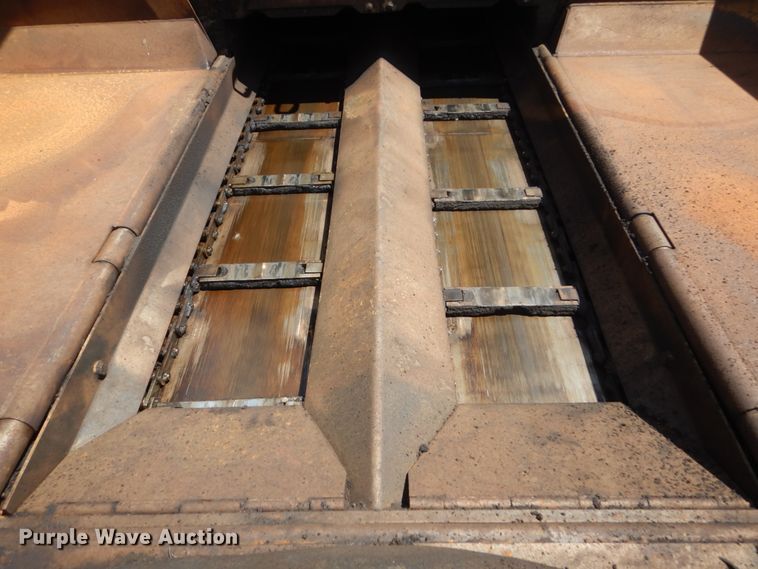 image for item FT9011 1991 Caterpillar AP-800B  paver