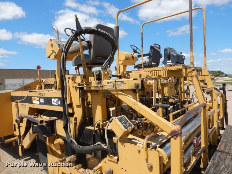 image for item FT9011 1991 Caterpillar AP-800B  paver