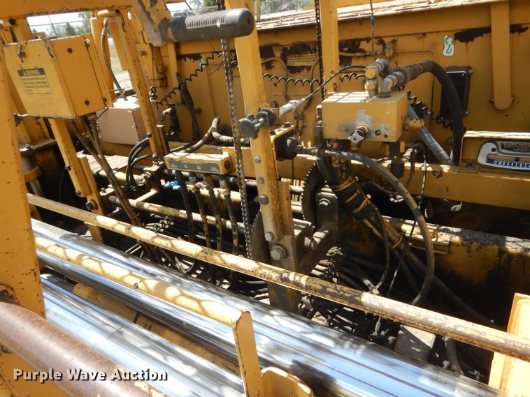 image for item FT9011 1991 Caterpillar AP-800B  paver