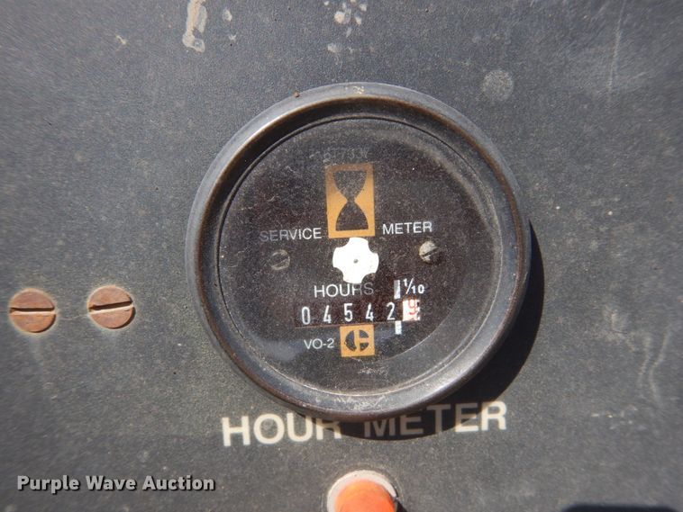 image for item FT9011 1991 Caterpillar AP-800B  paver