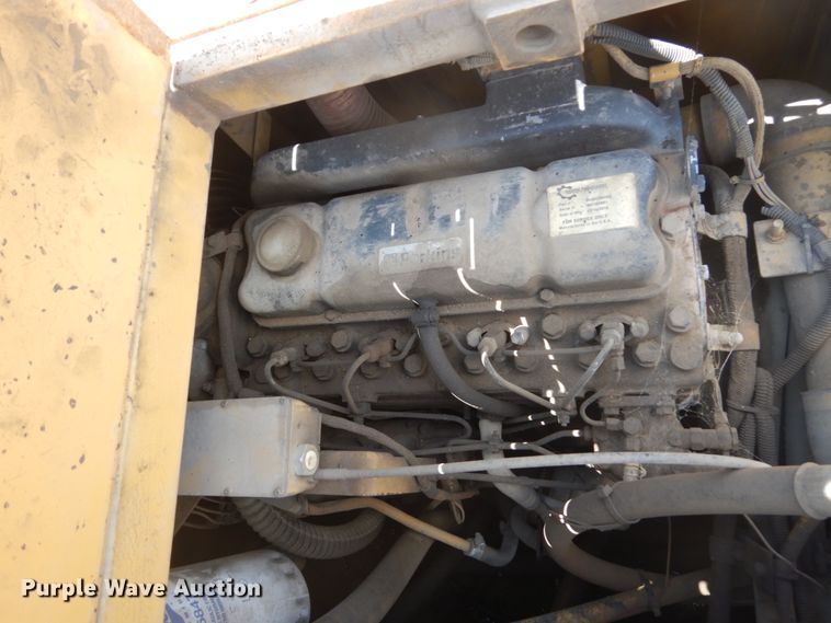 image for item FT9011 1991 Caterpillar AP-800B  paver