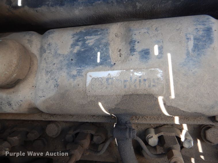 image for item FT9011 1991 Caterpillar AP-800B  paver