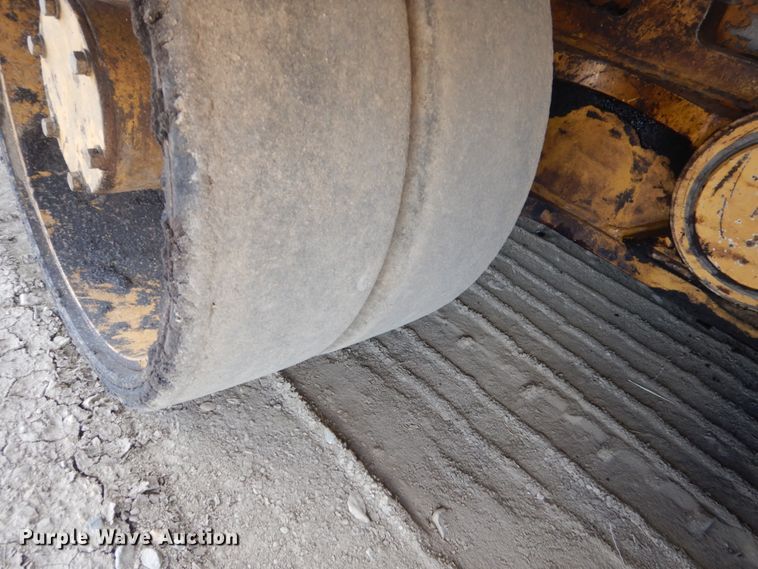 image for item FT9011 1991 Caterpillar AP-800B  paver