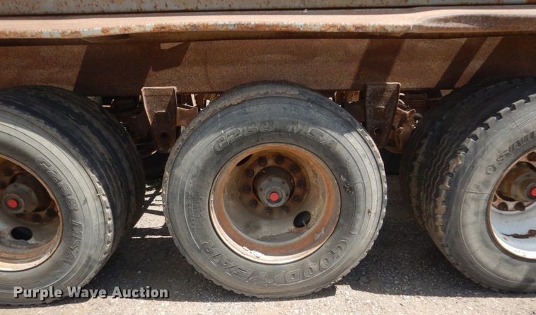 image for item FT9012 1999 Trail King TK54BDU bottom dump trailer