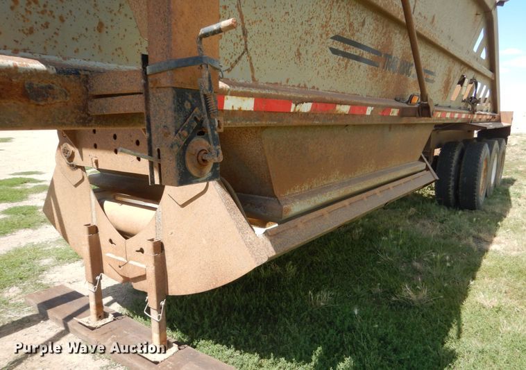 image for item FT9013 1998 Trail King 8X43 bottom dump trailer