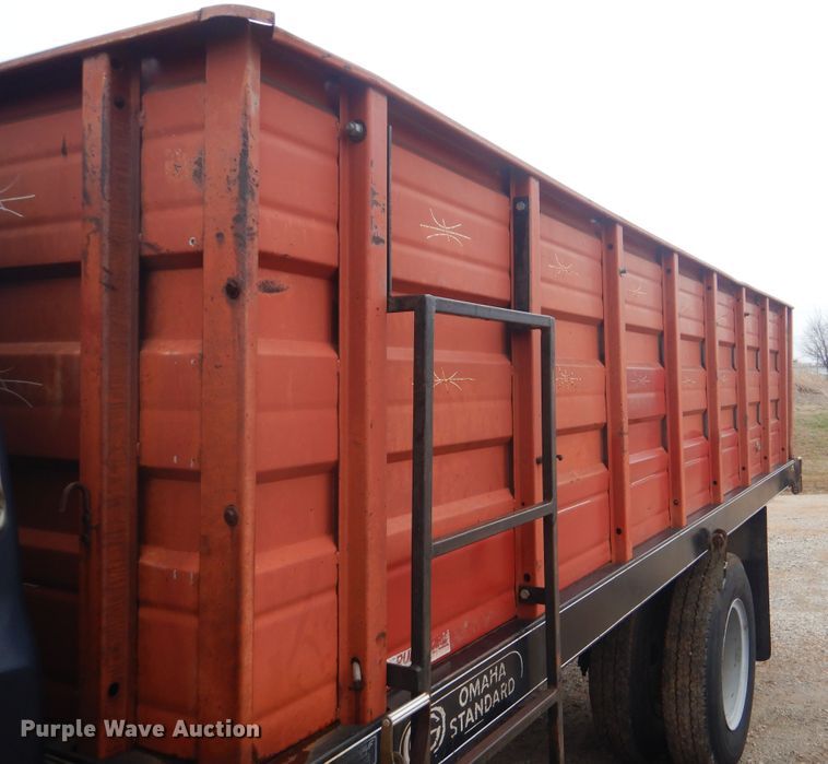 image for item GD9219 1988 Chevrolet C70 dump truck