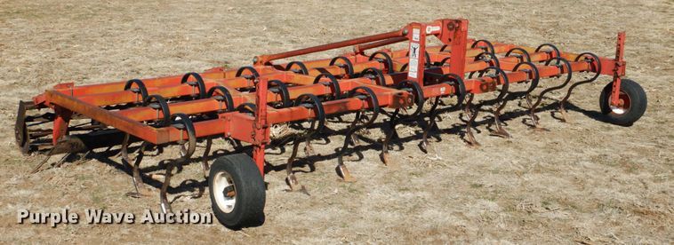 image for item GE9280 Unverferth Perfecta II field cultivator