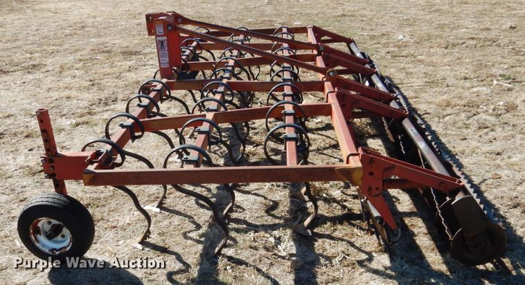 image for item GE9280 Unverferth Perfecta II field cultivator