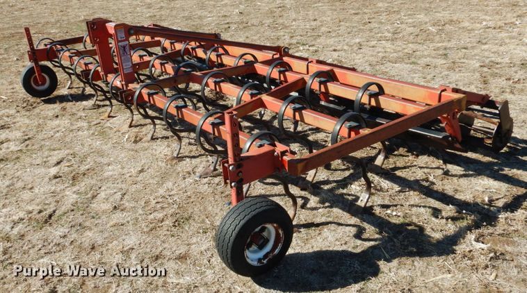 image for item GE9280 Unverferth Perfecta II field cultivator