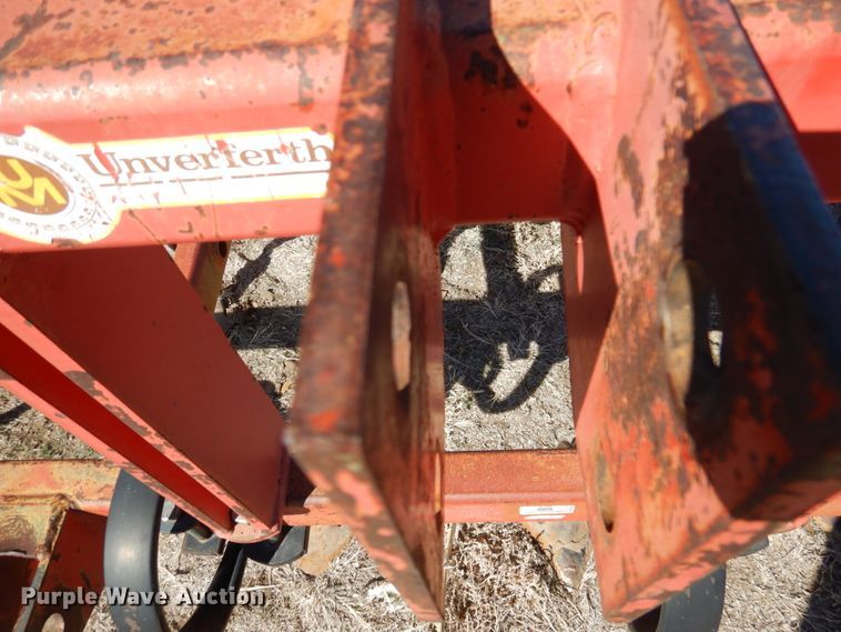 image for item GE9280 Unverferth Perfecta II field cultivator