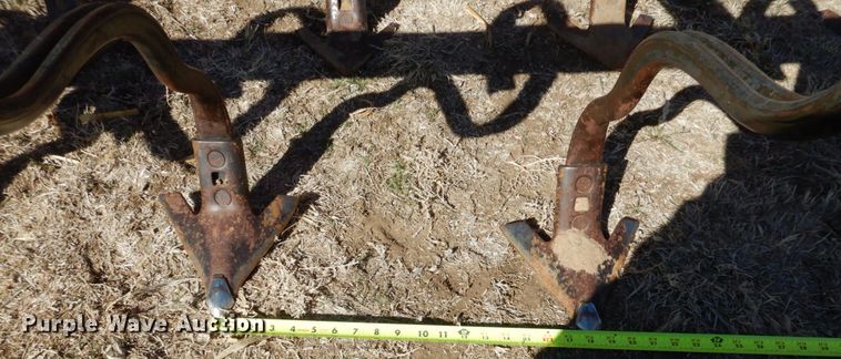 image for item GE9280 Unverferth Perfecta II field cultivator