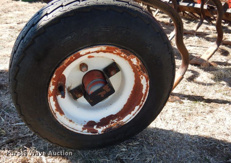 image for item GE9280 Unverferth Perfecta II field cultivator