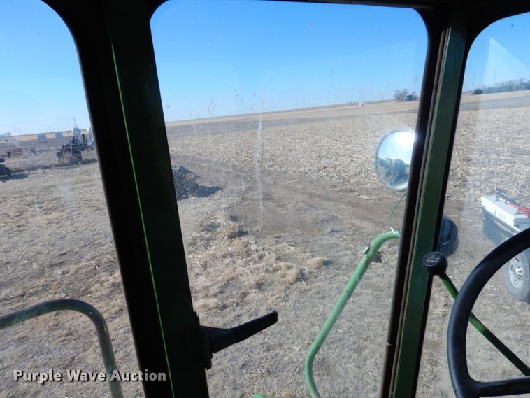 image for item GE9283 John Deere 4400 combine