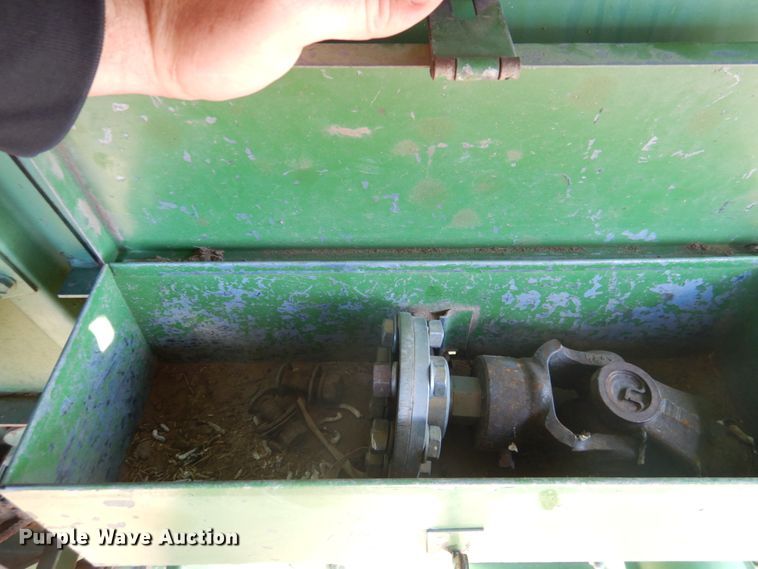 image for item GE9283 John Deere 4400 combine