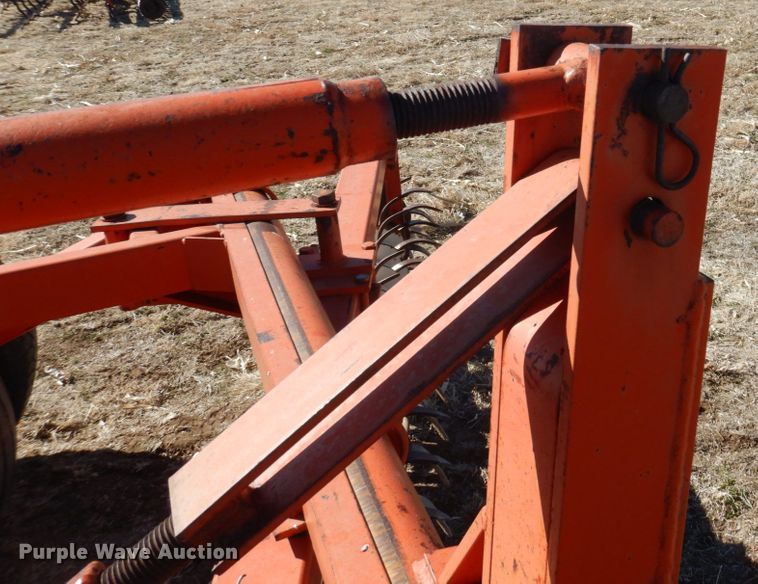 image for item GE9295 Richardson MTB mulch treader