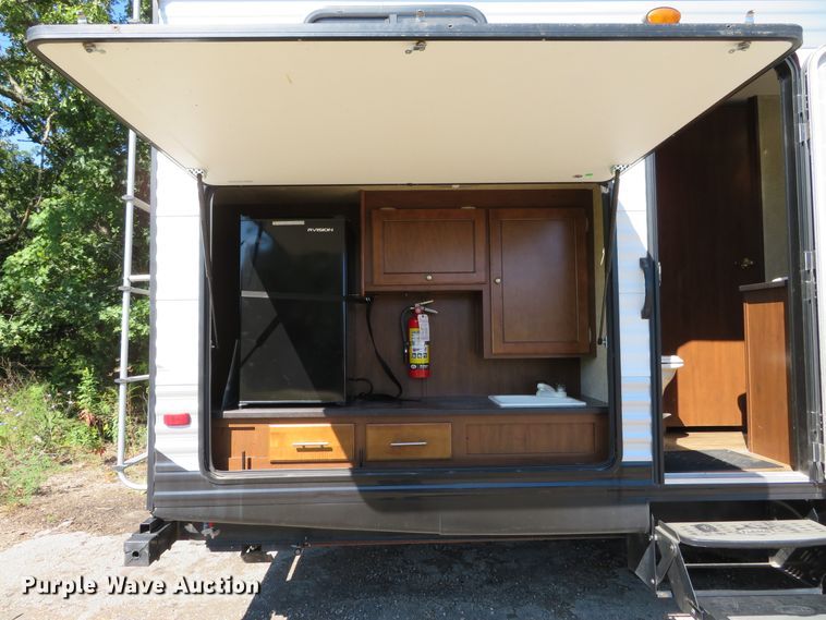 image for item GI9195 2016 Heartland 32P BHS Prowler  camper