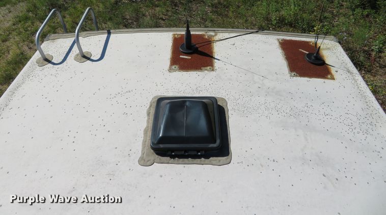 image for item GI9195 2016 Heartland 32P BHS Prowler  camper