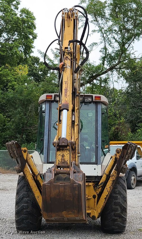 image for item GO9357 New Holland 675E  backhoe