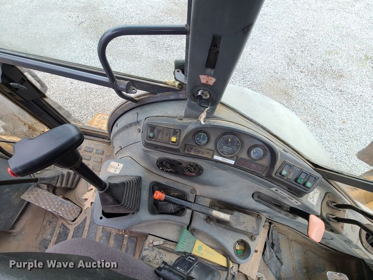 image for item GO9357 New Holland 675E  backhoe