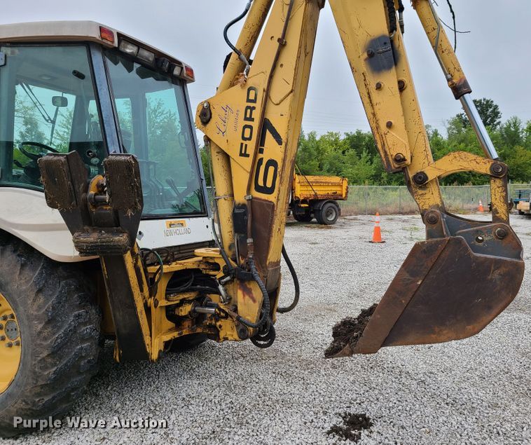 image for item GO9357 New Holland 675E  backhoe