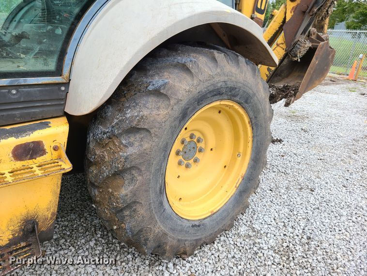 image for item GO9357 New Holland 675E  backhoe