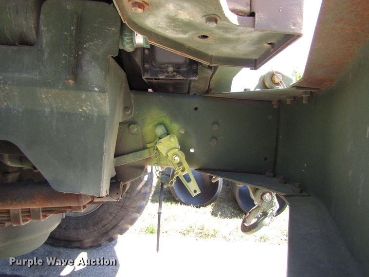 image for item GQ9114 1991 BMY Harsco M929A2  dump truck