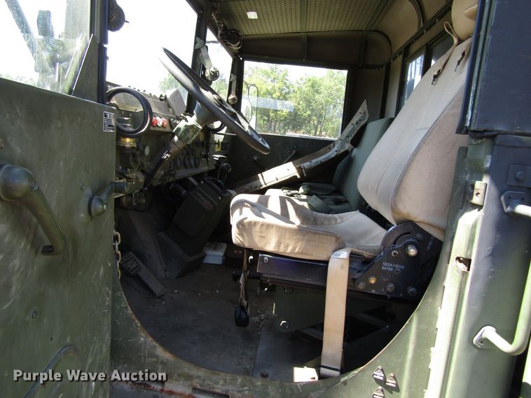 image for item GQ9114 1991 BMY Harsco M929A2  dump truck