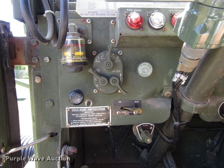 image for item GQ9114 1991 BMY Harsco M929A2  dump truck