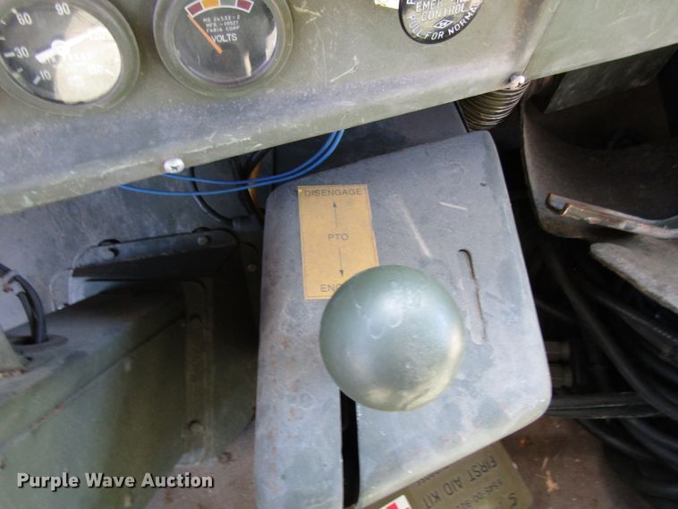 image for item GQ9114 1991 BMY Harsco M929A2  dump truck