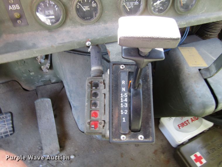 image for item GQ9114 1991 BMY Harsco M929A2  dump truck