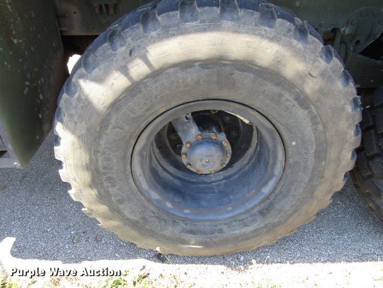 image for item GQ9114 1991 BMY Harsco M929A2  dump truck