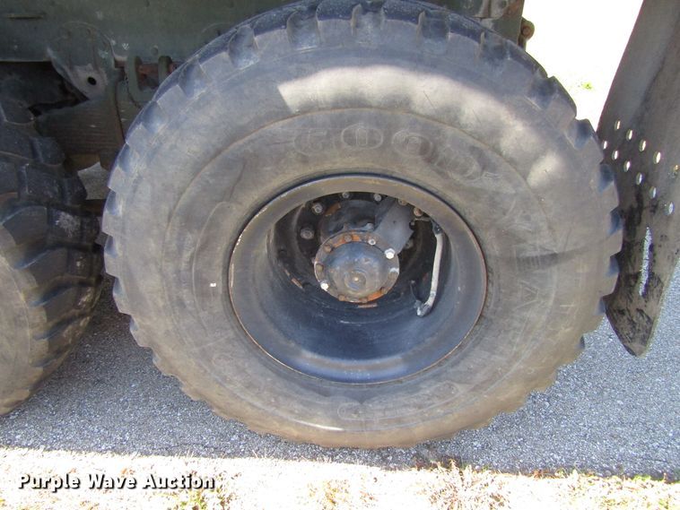 image for item GQ9114 1991 BMY Harsco M929A2  dump truck