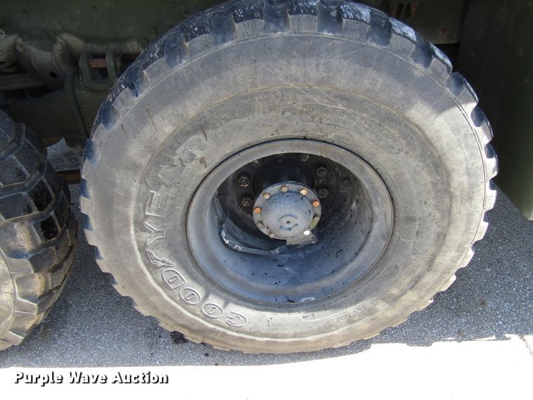 image for item GQ9114 1991 BMY Harsco M929A2  dump truck