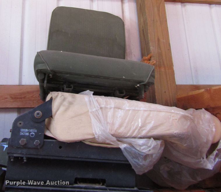 image for item GQ9114 1991 BMY Harsco M929A2  dump truck