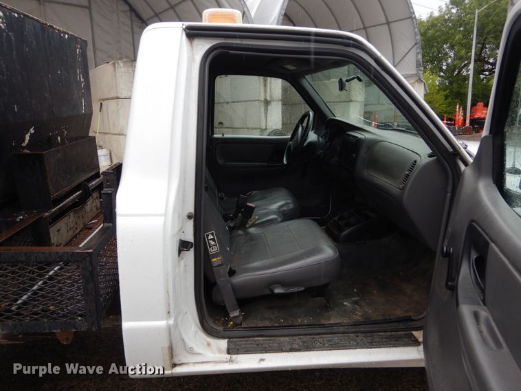 image for item GR9805 2002 Ford Ranger  dump bed pickup truck