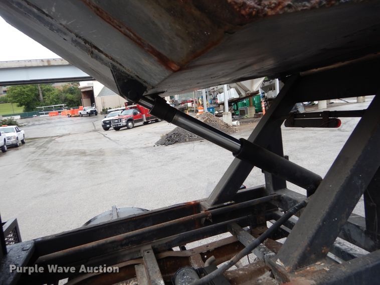 image for item GR9805 2002 Ford Ranger  dump bed pickup truck