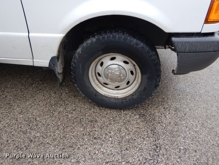 image for item GR9805 2002 Ford Ranger  dump bed pickup truck