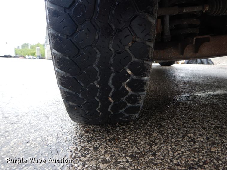 image for item GR9805 2002 Ford Ranger  dump bed pickup truck