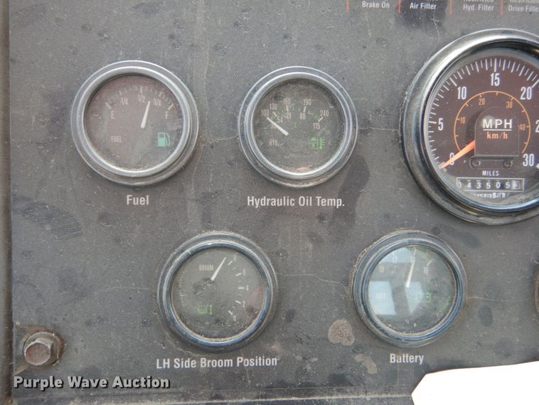 image for item GR9822 2002 Elgin Pelican P  street sweeper