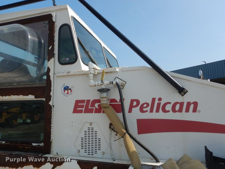 image for item GR9822 2002 Elgin Pelican P  street sweeper