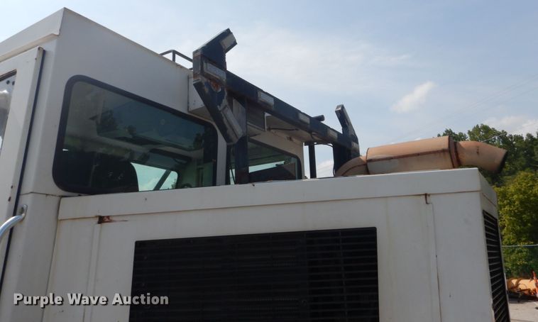 image for item GR9822 2002 Elgin Pelican P  street sweeper