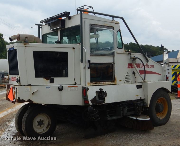 image for item GV9212 2006 Elgin Pelican P  street sweeper