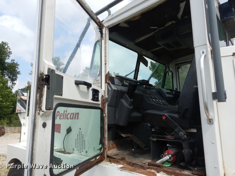 image for item GV9212 2006 Elgin Pelican P  street sweeper