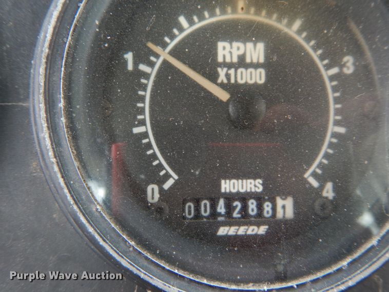 image for item GV9212 2006 Elgin Pelican P  street sweeper