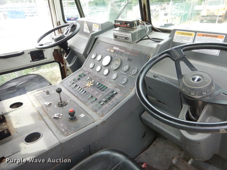 image for item GV9212 2006 Elgin Pelican P  street sweeper