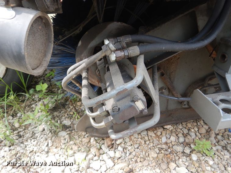 image for item GV9212 2006 Elgin Pelican P  street sweeper