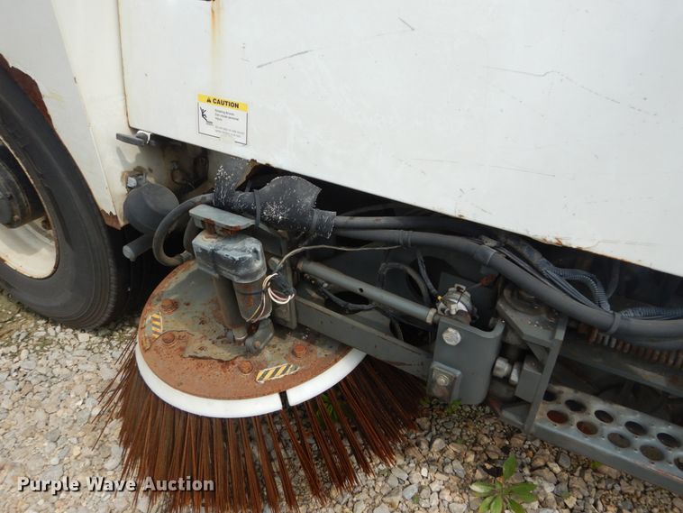 image for item GV9212 2006 Elgin Pelican P  street sweeper