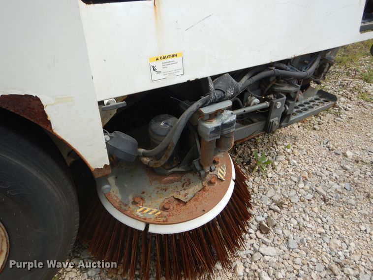 image for item GV9212 2006 Elgin Pelican P  street sweeper